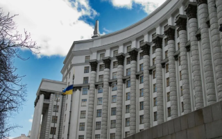 Тождественна ли отставка правительства прекращению его полномочий – что говорят Конституция и закон о Кабмине