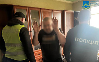 В Сумах посадили на 5 лет мужчину, который на заказ сжег авто военного