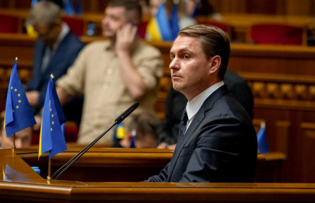 Руслан Кравченко зробив заяву: «Я не гнуся та не ламаюся, тому раджу всім не витрачати час та забути про тиск – я представляю не політичну силу, а Закон»