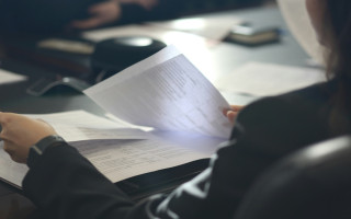 Як звільнити працівника за скороченням, якщо він хворіє — роз’яснення Держпраці