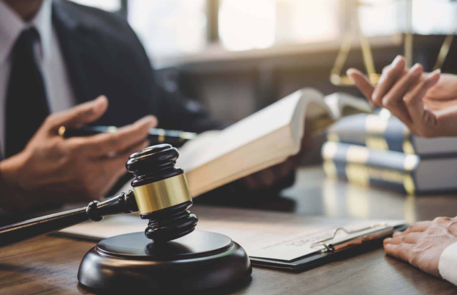 В Британии суд обязал юридическую фирму возместить расходы за небрежно подготовленный иск без шансов на успех