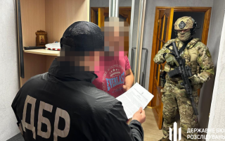 Годували армію прострочкою — ДБР викрило схему розкрадання коштів, виділених на харчування військових