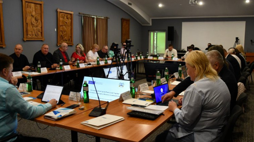 Робоча група з підготовки коментаря до Кодексу суддівської етики провела друге розширене засідання, фото
