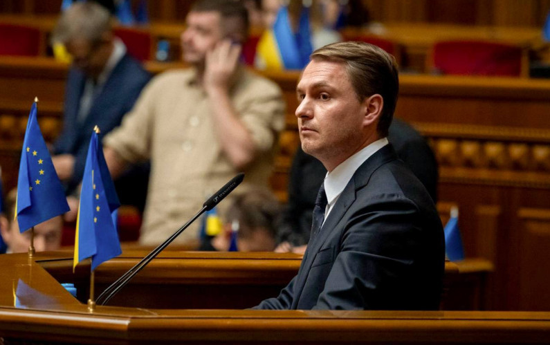 Руслан Кравченко зробив заяву: «Я не гнуся та не ламаюся, тому раджу всім не витрачати час та забути про тиск – я представляю не політичну силу, а Закон»