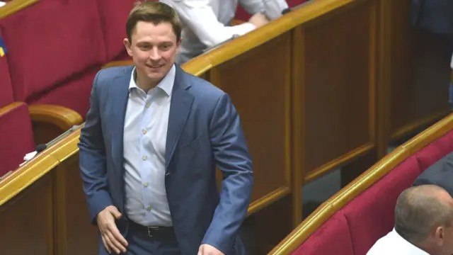 Олесь Довгий складывает мандат: в Раде станет на одного депутата меньше