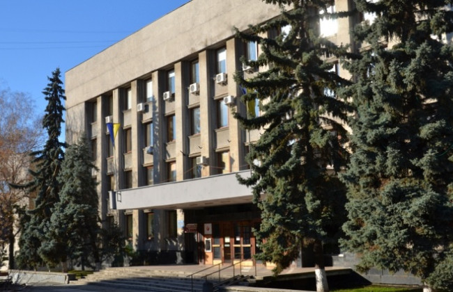 Суд признал противоправным бездействие исполкома Ужгорода по разработке плана управления отходами