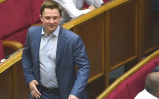Олесь Довгий складывает мандат: в Раде станет на одного депутата меньше
