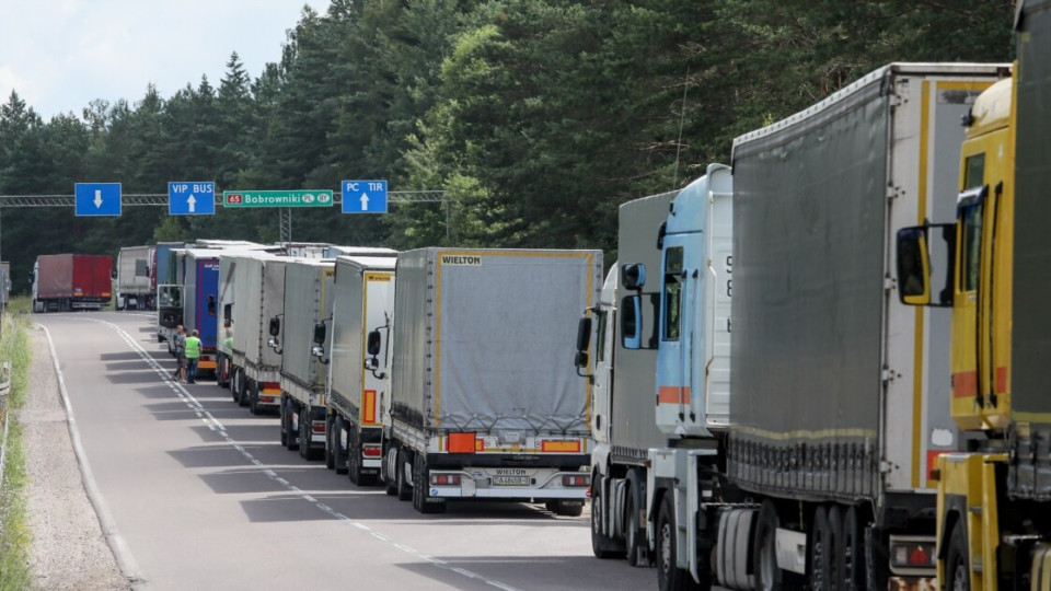 Україна зберігає «транспортний безвіз» і наближається до скасування роумінгу з ЄС – Шмигаль