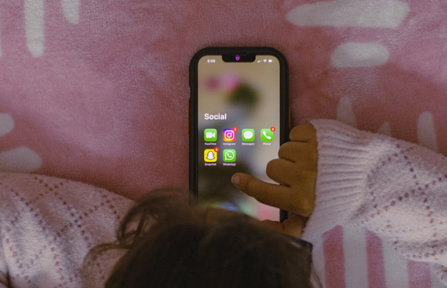 У Нідерландах радять заборонити соцмережі для підлітків до 15 років — виняток лише для WhatsApp і Signal