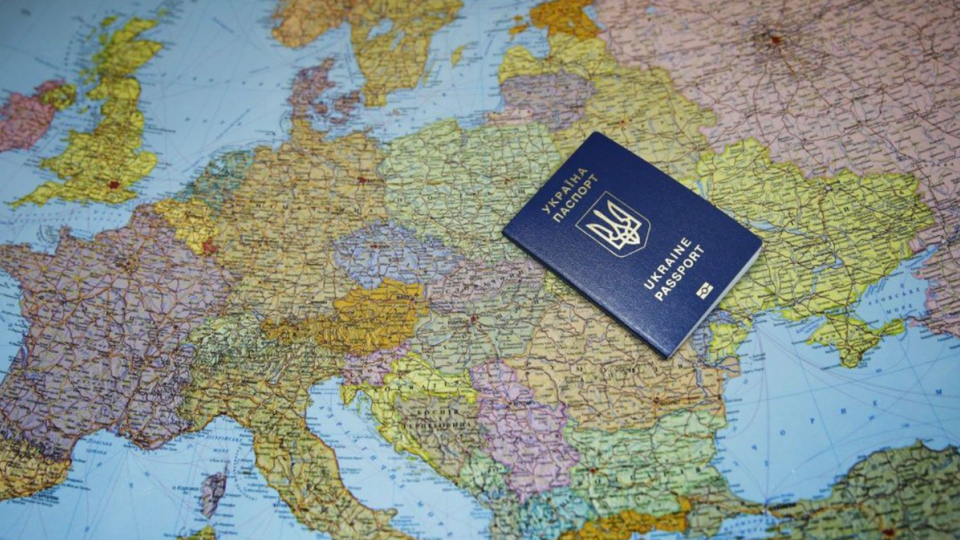 Євросоюз планує підвищити плату за в’їзд — це може торкнутися і туристів з України