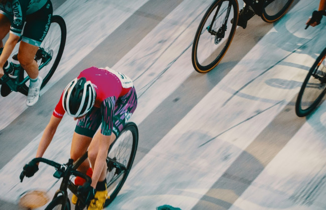 Автомобиль сбил спортсмена во время гонки — британский суд признал, что велосипедный клуб не виновен в ДТП