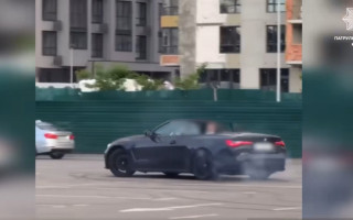У Києві покарали «дрифтунця» на BMW, який нарізав круги та хотів втекти — відео