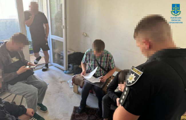 Во Львове директор благотворительного фонда обманул военнослужащих и волонтера более чем на 1,3 млн грн