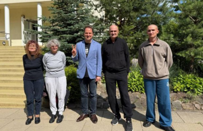 В Беларуси освободили из заключения 14 оппозиционеров на фоне визита Кита Келлога в страну