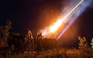 Куля ППО залетіла в ліжко киянина під час нічної атаки РФ, фото