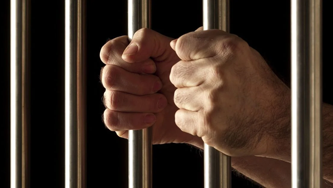 Апелляционный суд заменил пожизненное заключение мужчине, отсидевшему более 23 лет, на наказание в виде 15 лет лишения свободы — детали дела