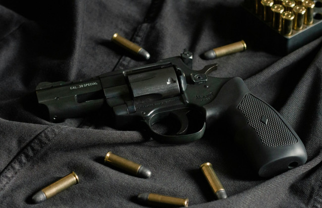 Суд в США подтвердил запрет на продажу пистолетов молодежи до 21 года