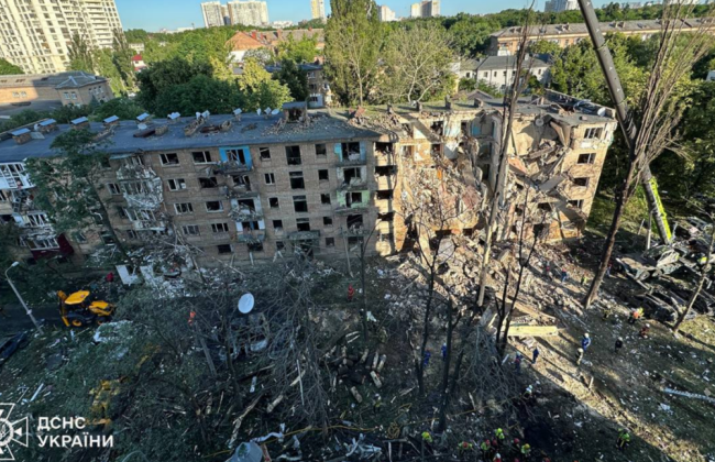 Российская ракета разрушила пятиэтажку в Шевченковском районе Киева до самого подвала, — Игорь Клименко