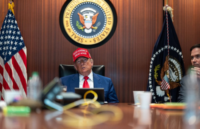 С этим словом не следует обращаться так небрежно, — Трамп ответил на ядерные угрозы Медведева