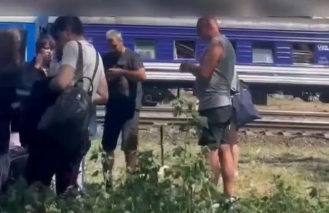 Из-за ракетных обстрелов Днепра поврежден поезд Одесса — Запорожье