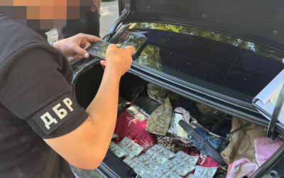 Военнослужащего задержали за организацию канала побега СЗЧшников за границу в Молдову