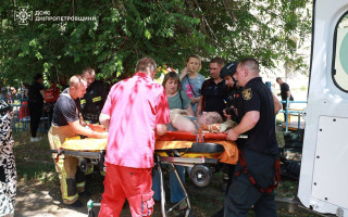 Ракетный обстрел Днепропетровщины: есть погибшие и раненые, фото последствий