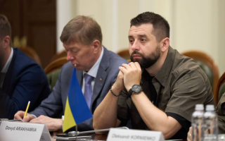 Гетманцев и Арахамия подали законопроект об уникальном режиме для предприятий ОПК, предусматривающий их освобождение от ряда налогов