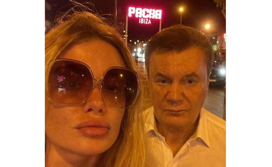 Які люди на Канарах — співачка Слава Камінська оприлюднила фото з нібито Януковичем