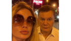 Какие люди на Канарах — певица Слава Каминская обнародовала фото с якобы Януковичем