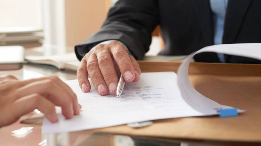 Як працівнику перевірити оформлення трудових відносин — роз’яснення