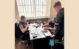 2,2 млн гривень працівникам за кордон – посадовця держустанови судитимуть за розтрату грошей на зарплати