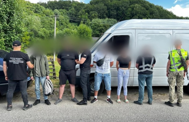 На Закарпатье супруги перевозили уклонистов к границе под видом доставки хлеба