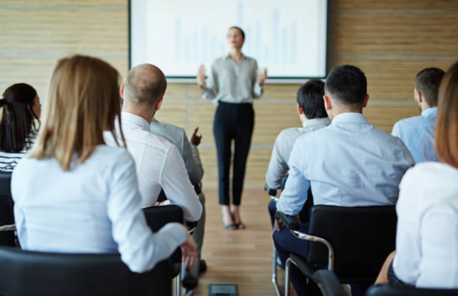 Профессиональный подбор работников: какие работы требуют спецтребования и ежегодного обучения