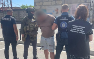 На Одещині затримали чоловіка, який вимагав $25 тисяч за «працевлаштування» в СБУ