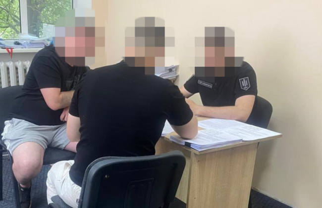 Командира батальона в Донецкой области подозревают в незаконной выплате почти миллиона гривен боевых