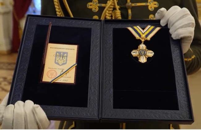 Анджей Дуда получил высшую награду Украины – орден Свободы