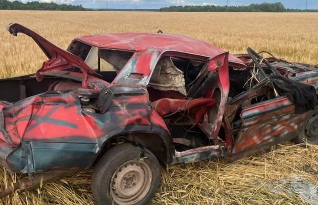 На Харківщині в ДТП загинув 17-річний водій, його пасажир травмований
