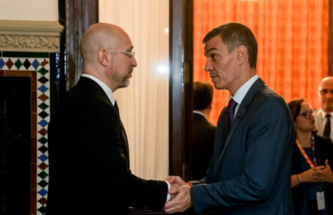 Шмыгаль обсудил с премьером Испании Санчесом военную помощь и восстановление Украины