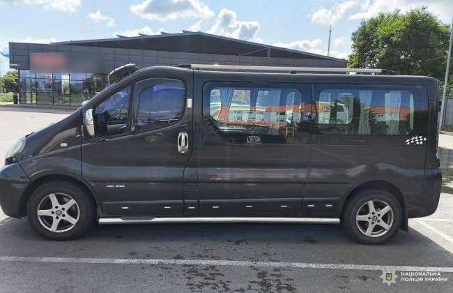 В Ровенской области молодой человек похитил у знакомого минивэн, чтобы поехать к девушке