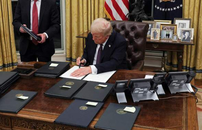 Дональд Трамп подписал указ об отмене санкций против Сирии