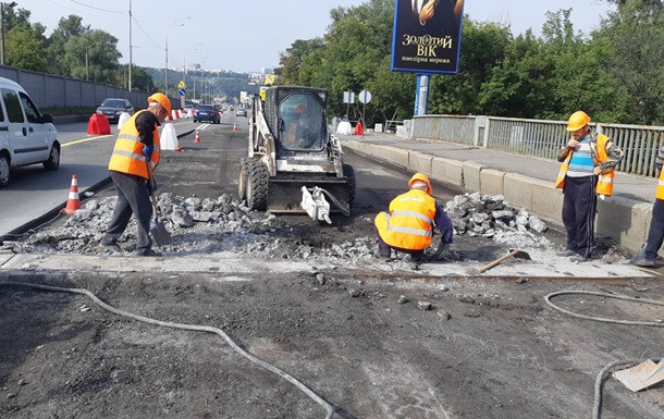 Еще один мост уходит на ремонт — в Киеве возле метро «Осокорки» более чем на год ограничат движение транспорта