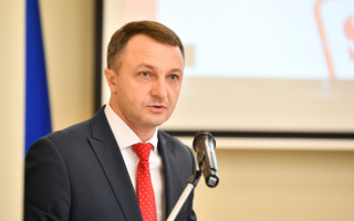 Кабмін звільнив Уповноваженого із захисту державної мови Тараса Кременя