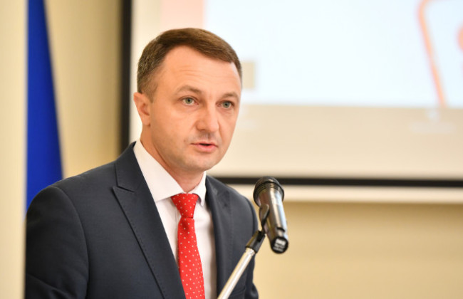 Кабмін звільнив Уповноваженого із захисту державної мови Тараса Кременя