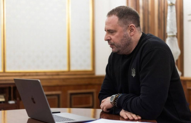 Єрмак на фоні новин про постачання зброї обговорив із Конгресом закупівлю комплексів ППО у США