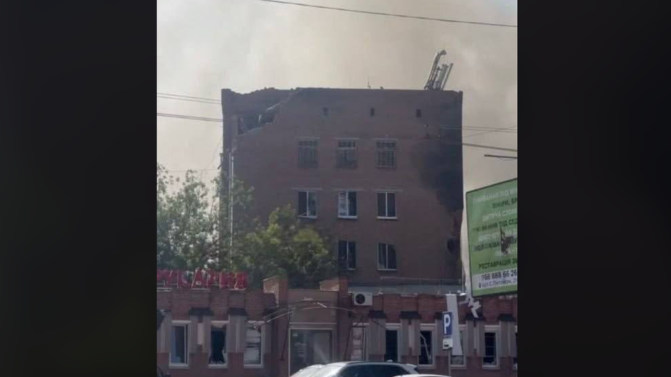 РФ вдарила по будівлі ТЦК у Полтаві, є загиблі та поранені, – Сухопутні війська