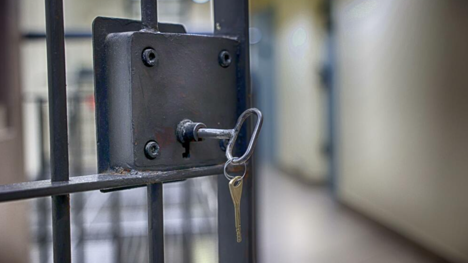 Повернення засуджених українців з-за кордону — як працює міжнародний механізм