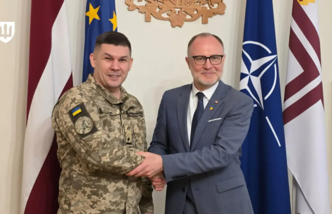 Латвия передала Украине бронетранспортеры