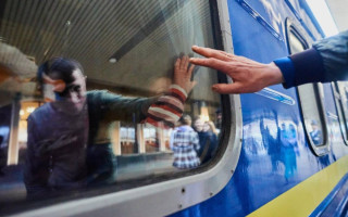 УЗ в 2025 году эвакуировала более 3 тысяч человек из регионов, где постоянные российские обстрелы