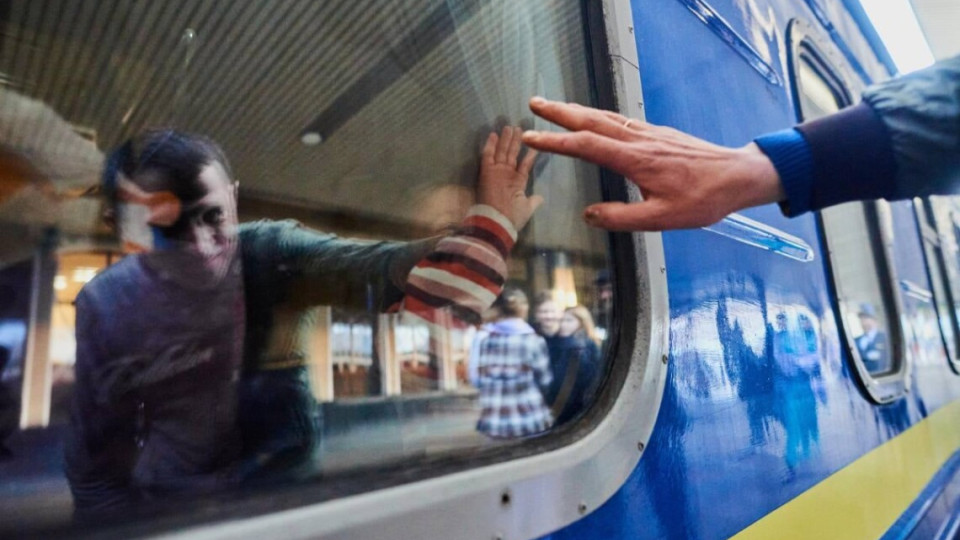 УЗ у 2025 році евакуювала понад 3 тисячі людей із регіонів, де постійні російські обстріли