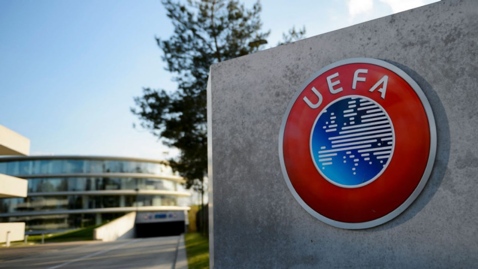 УЄФА оштрафувала Челсі на €20 млн і Барселону на €15 млн